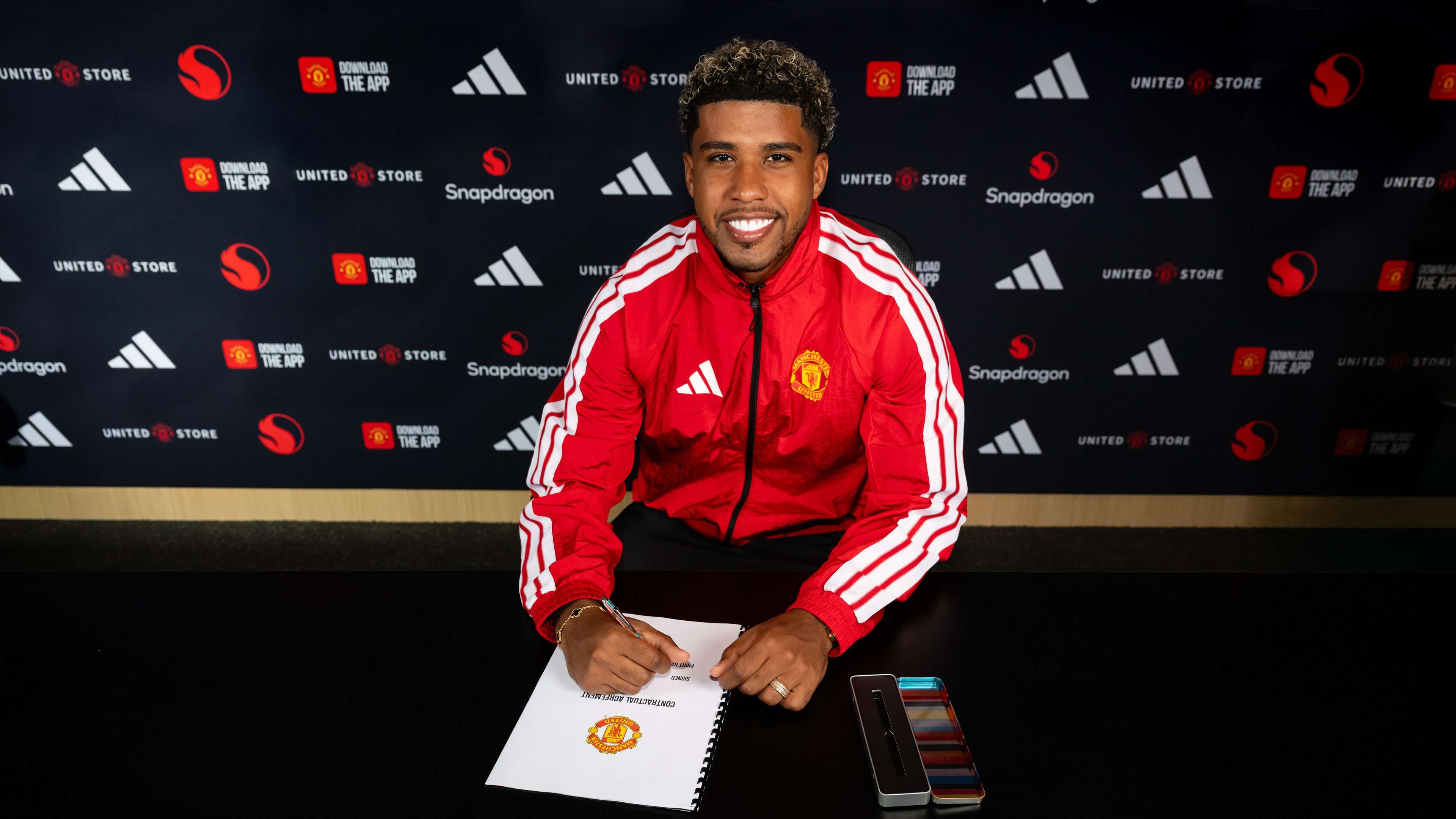 Explained: Why Santos pushed for Man Utd move from Chelsea  