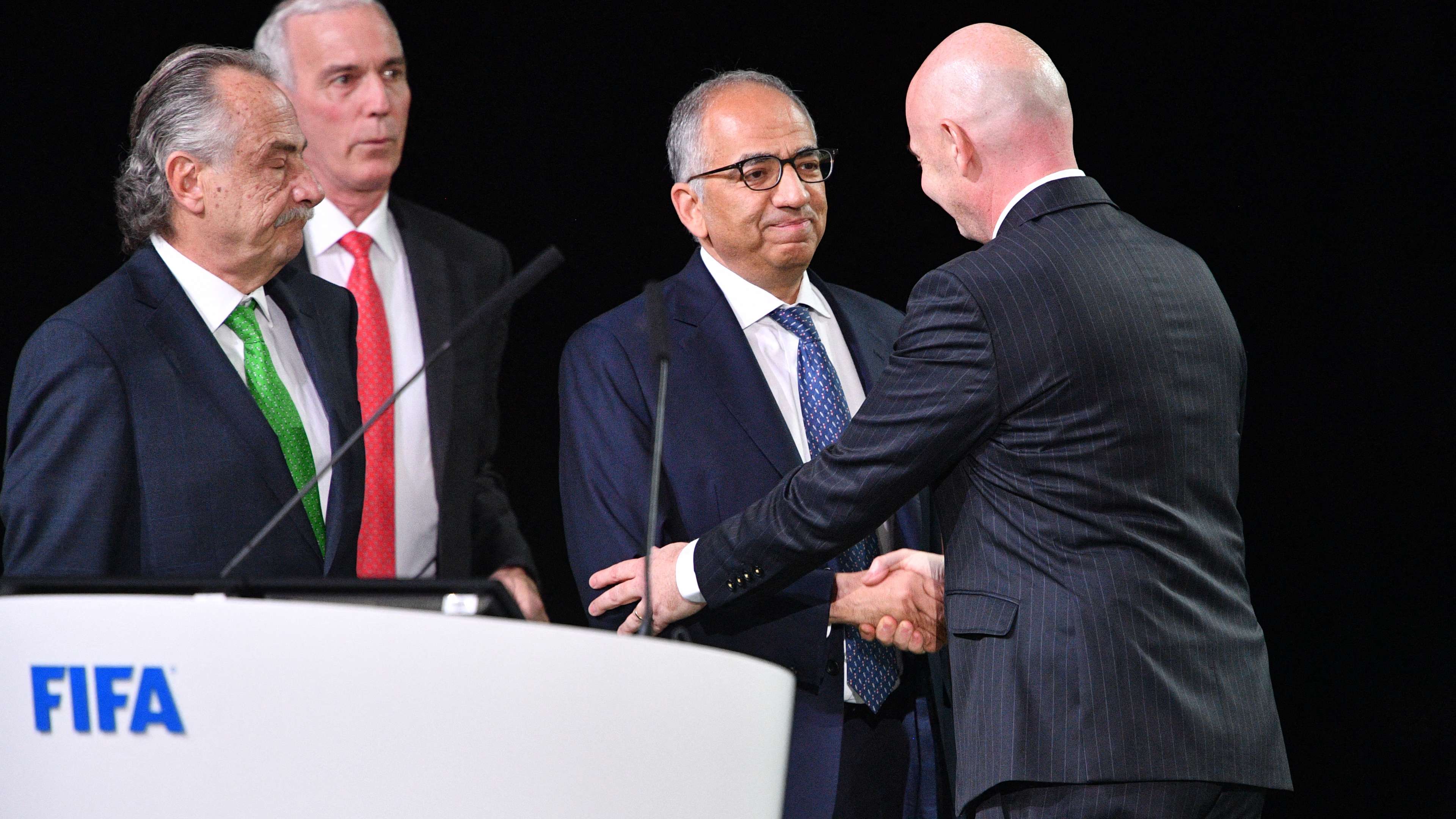 A new upheaval in the FIFA crisis: Infantino's adviser resigns in protest at the new project  