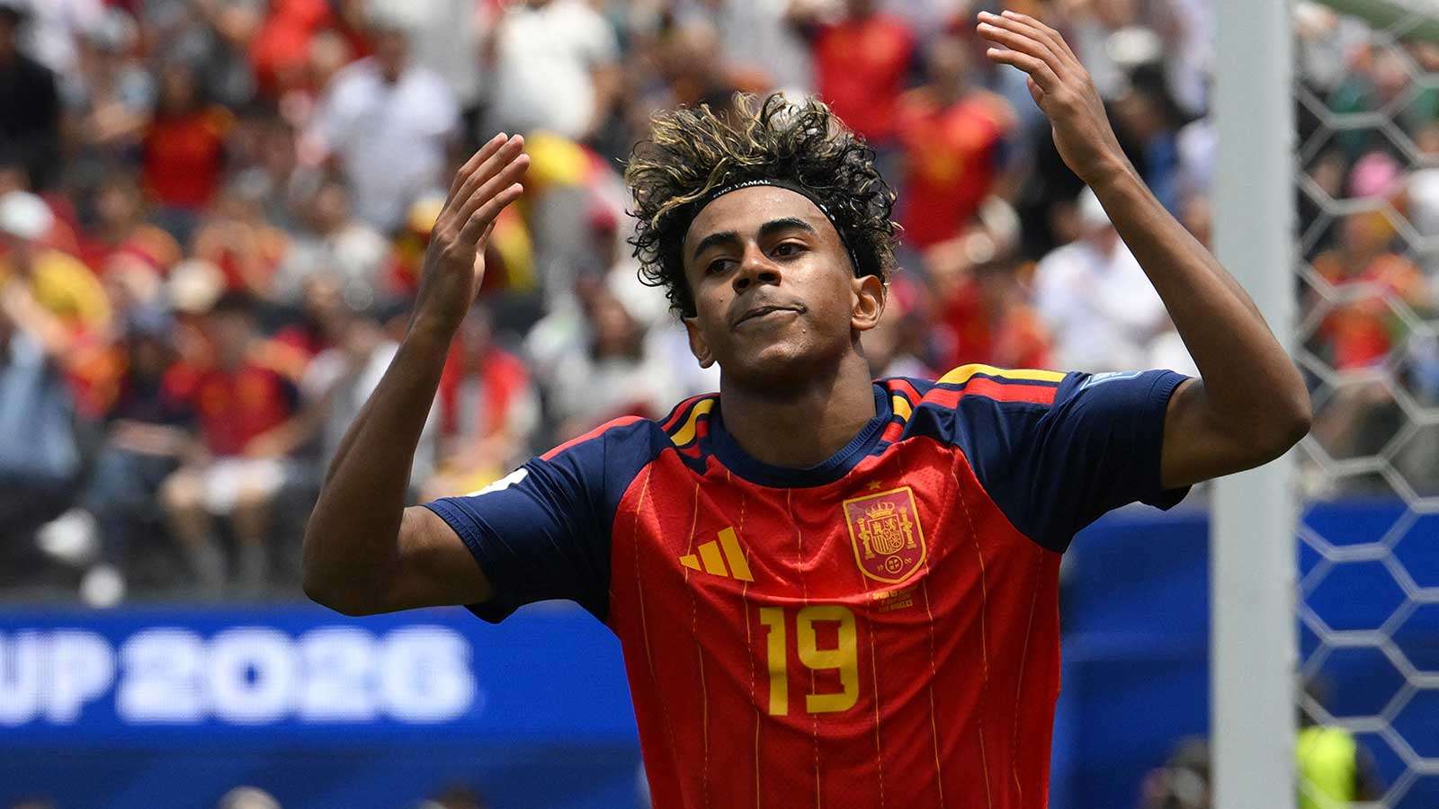 Yamal chases 'Messi's favourite award': a new battle with Dembélé to make up for the Ballon d'Or  