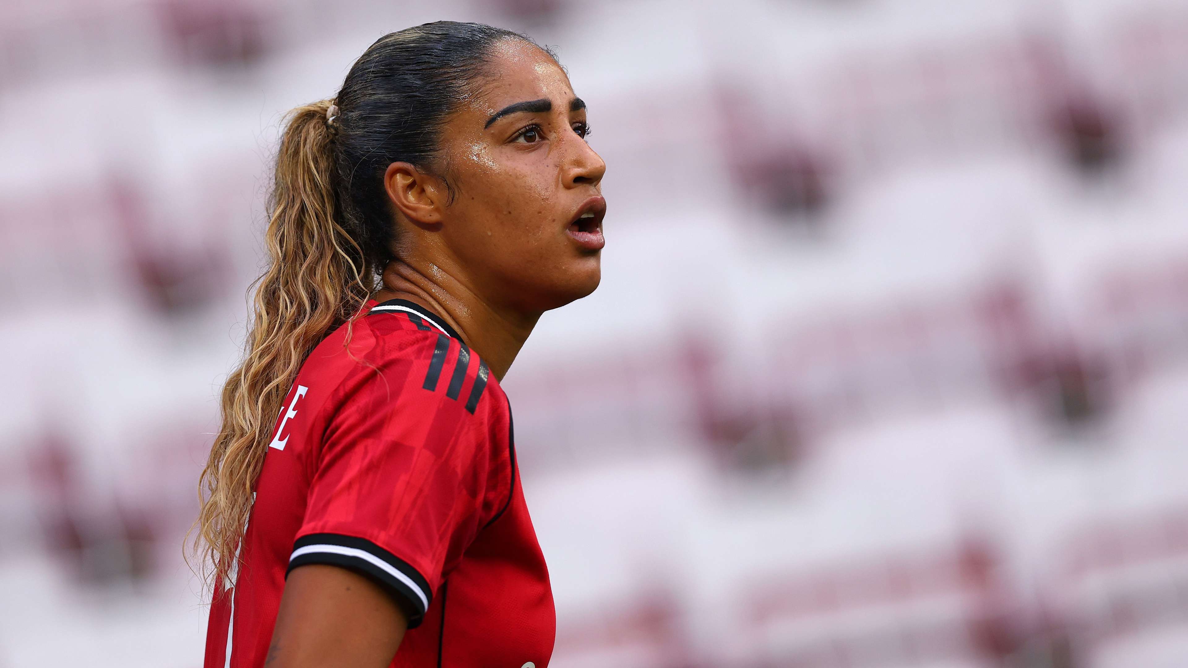 Brighton closing in on six-figure deal to sign Man Utd defender  