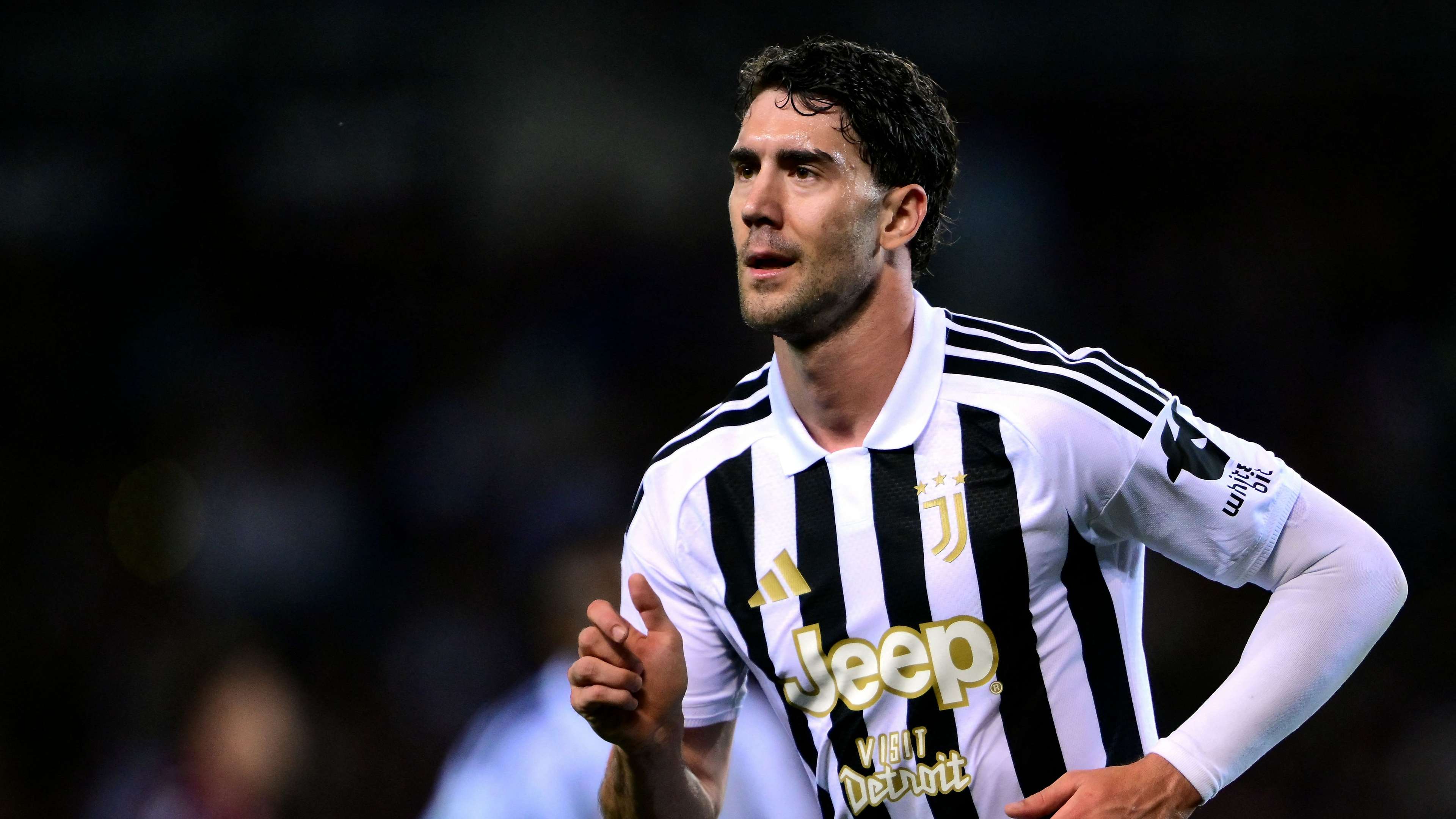 Vlahovic risks his future for a move to Barcelona  
