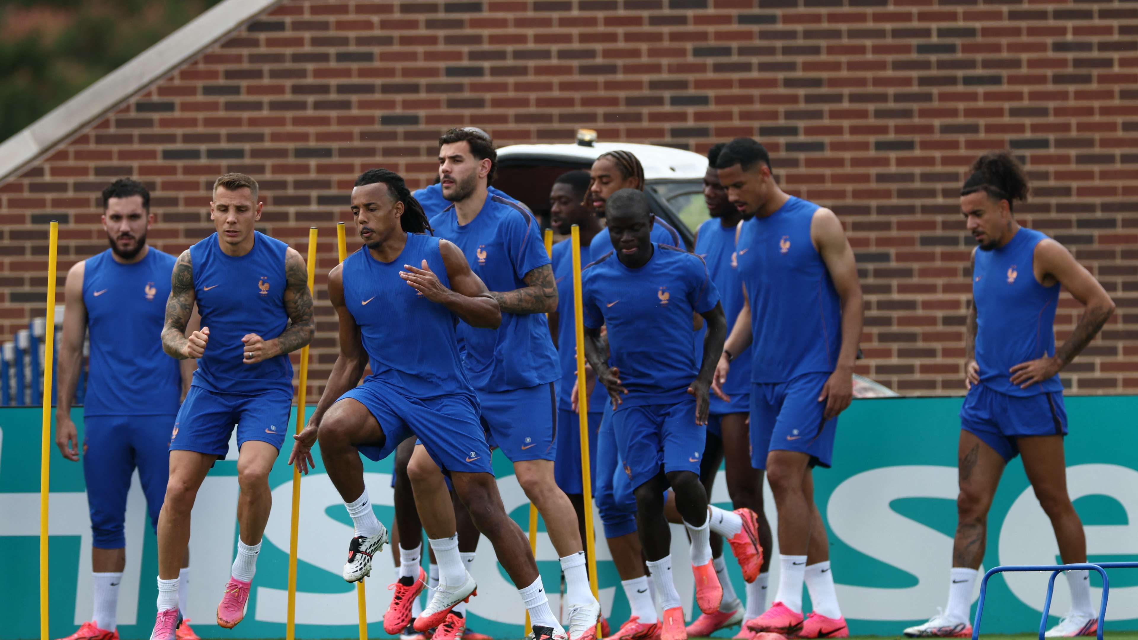 New signing: Paris Saint-Germain considering France World Cup star  