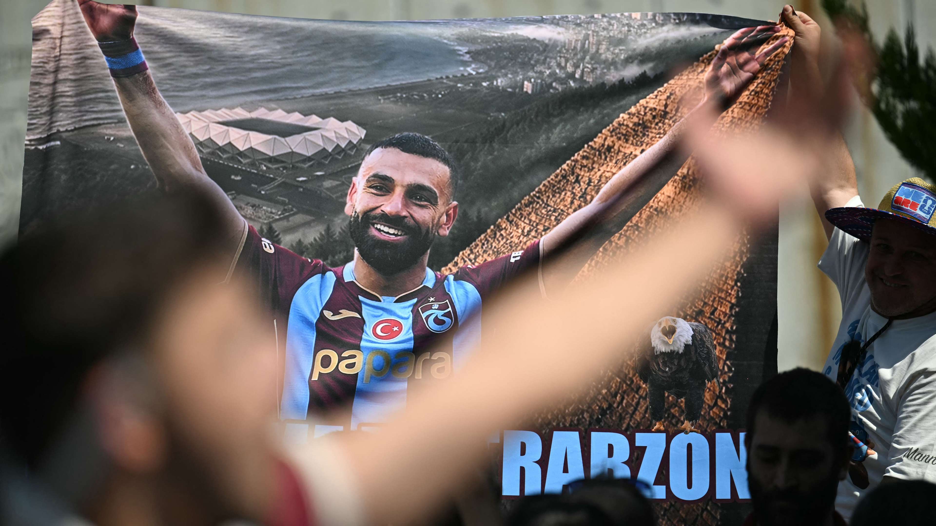 "Escape the heat of Egypt": Turkish official offers Salah a plot of land in Trabzon  
