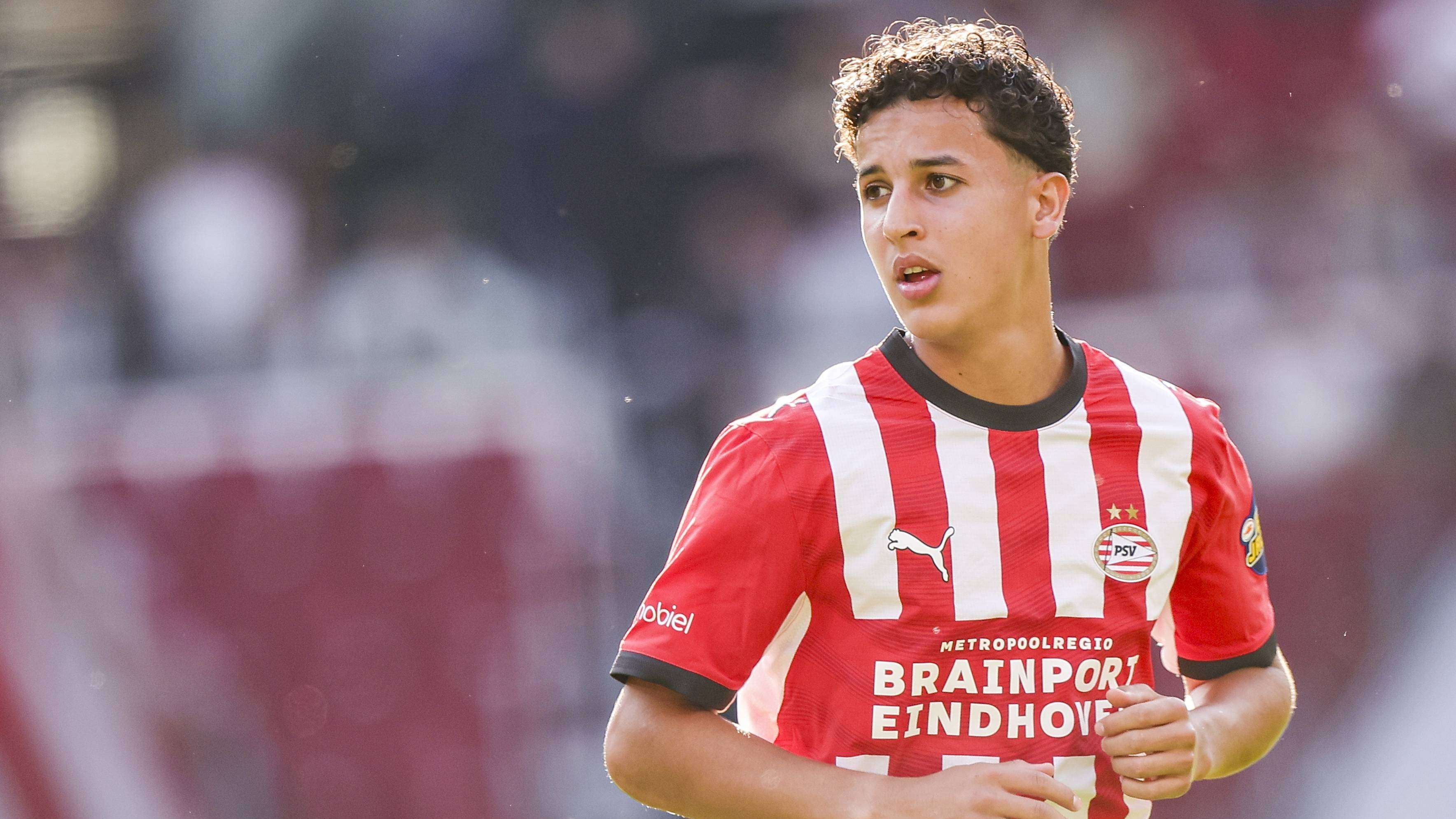 Peter Bosz rewards PSV’s top talent with a starting place in the Johan Cruyff Shield against AZ  