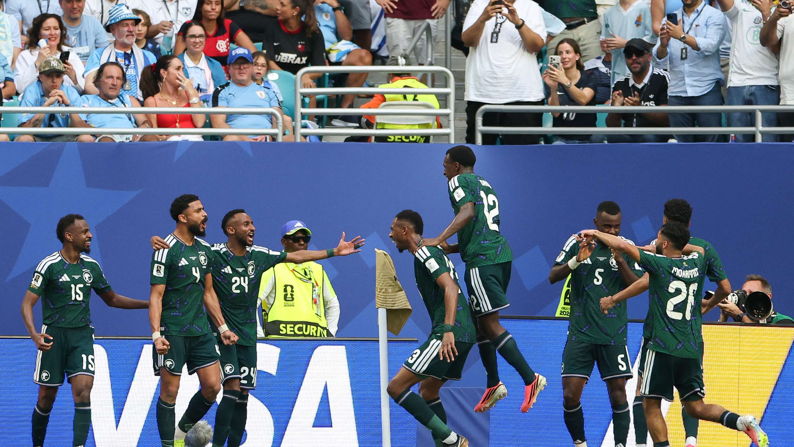 Video: reverse header breaks the Kuwait deadlock and hands Saudi Arabia a Gulf victory  