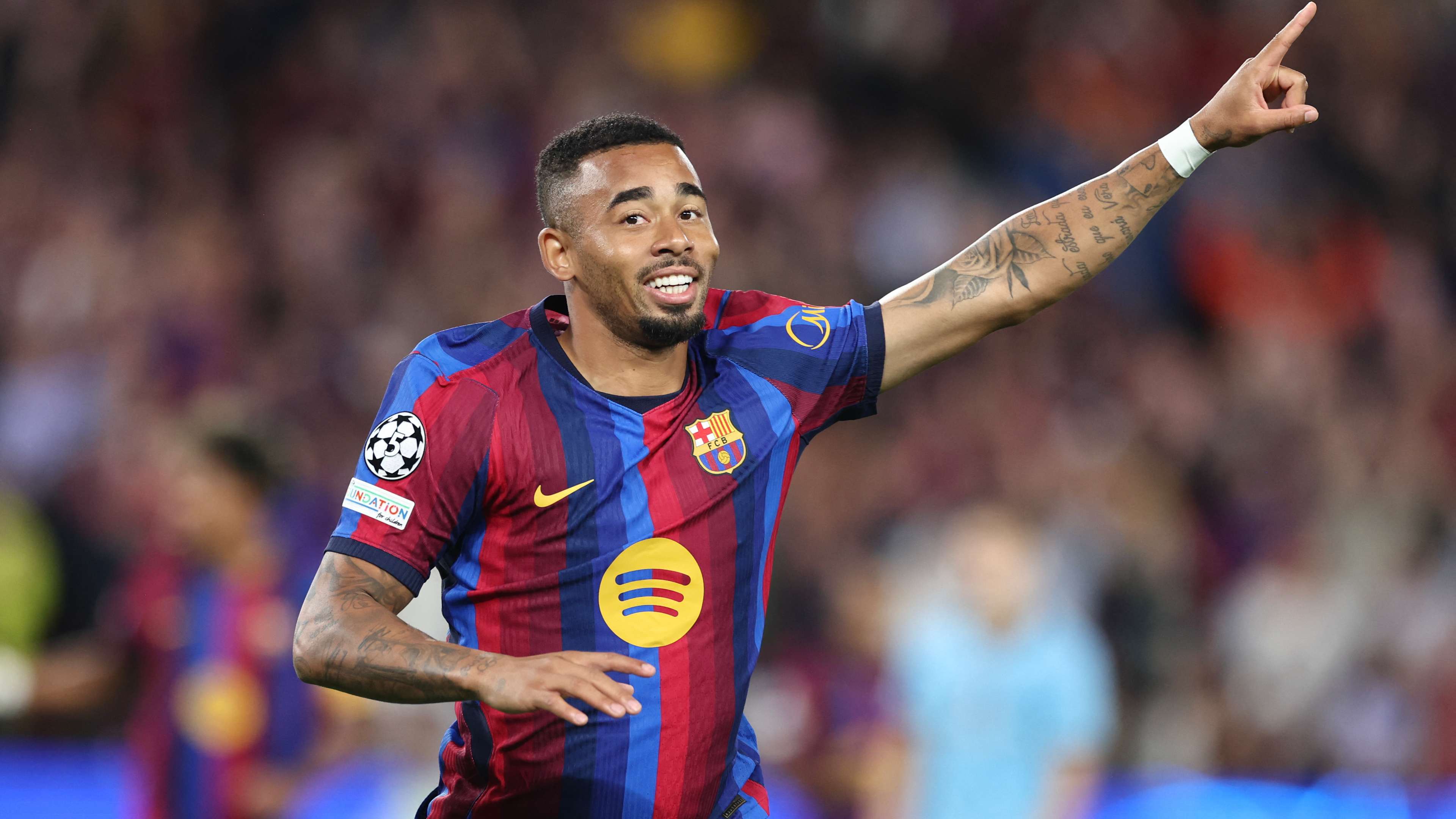 Jesus challenges Raphinha: I don't want to score easy goals with Barcelona  
