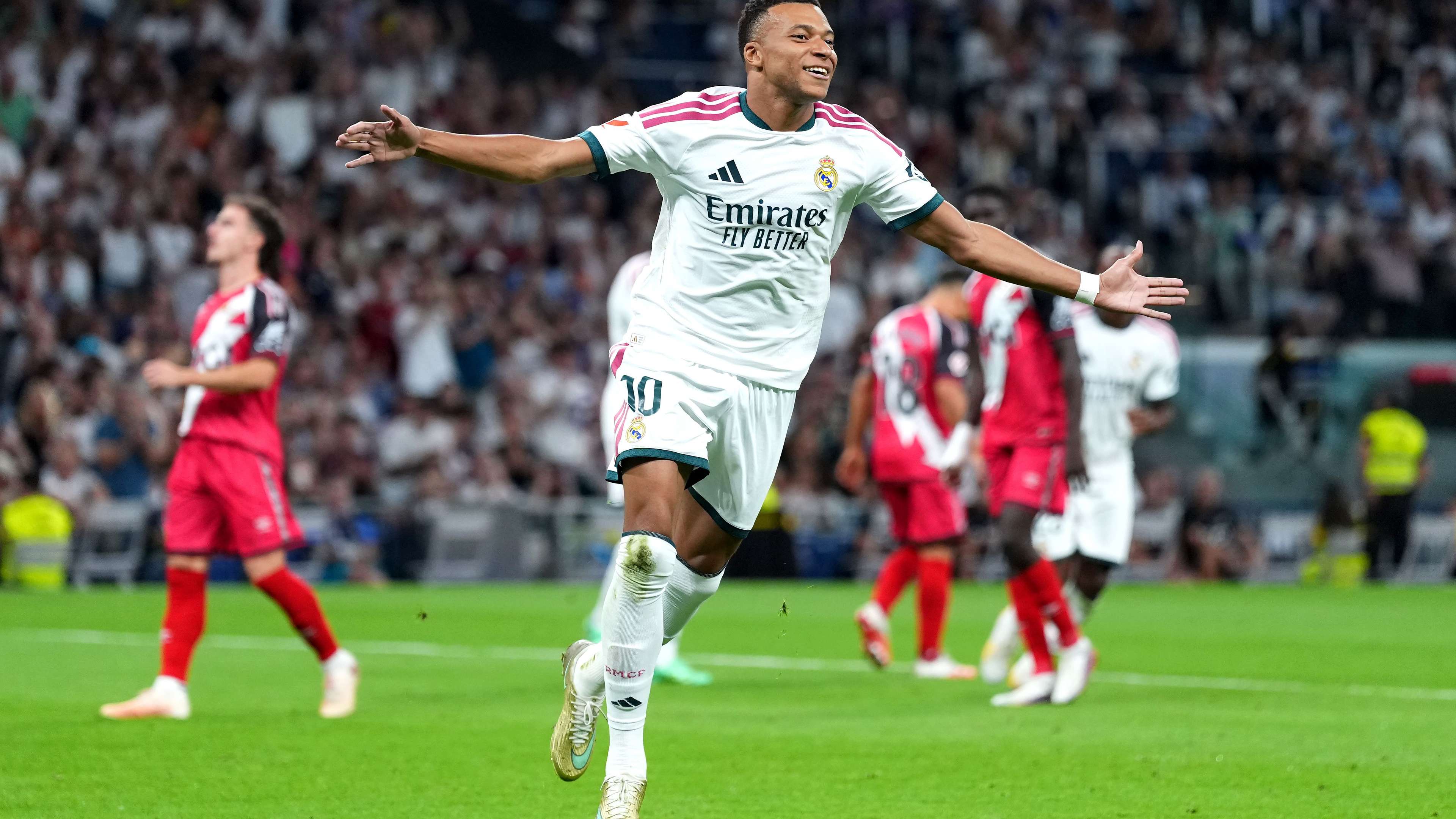 By video: Mbappé and Carreras toy with Rayo Vallecano in three minutes  