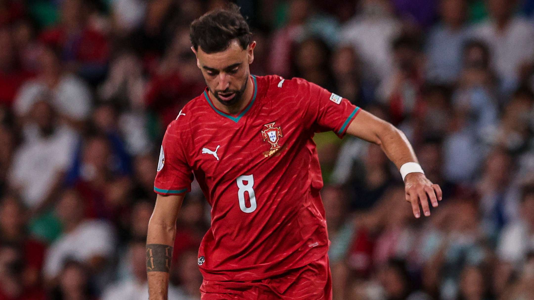 'Why was he allowed to go?' - Man Utd questioned over Fernandes injury  