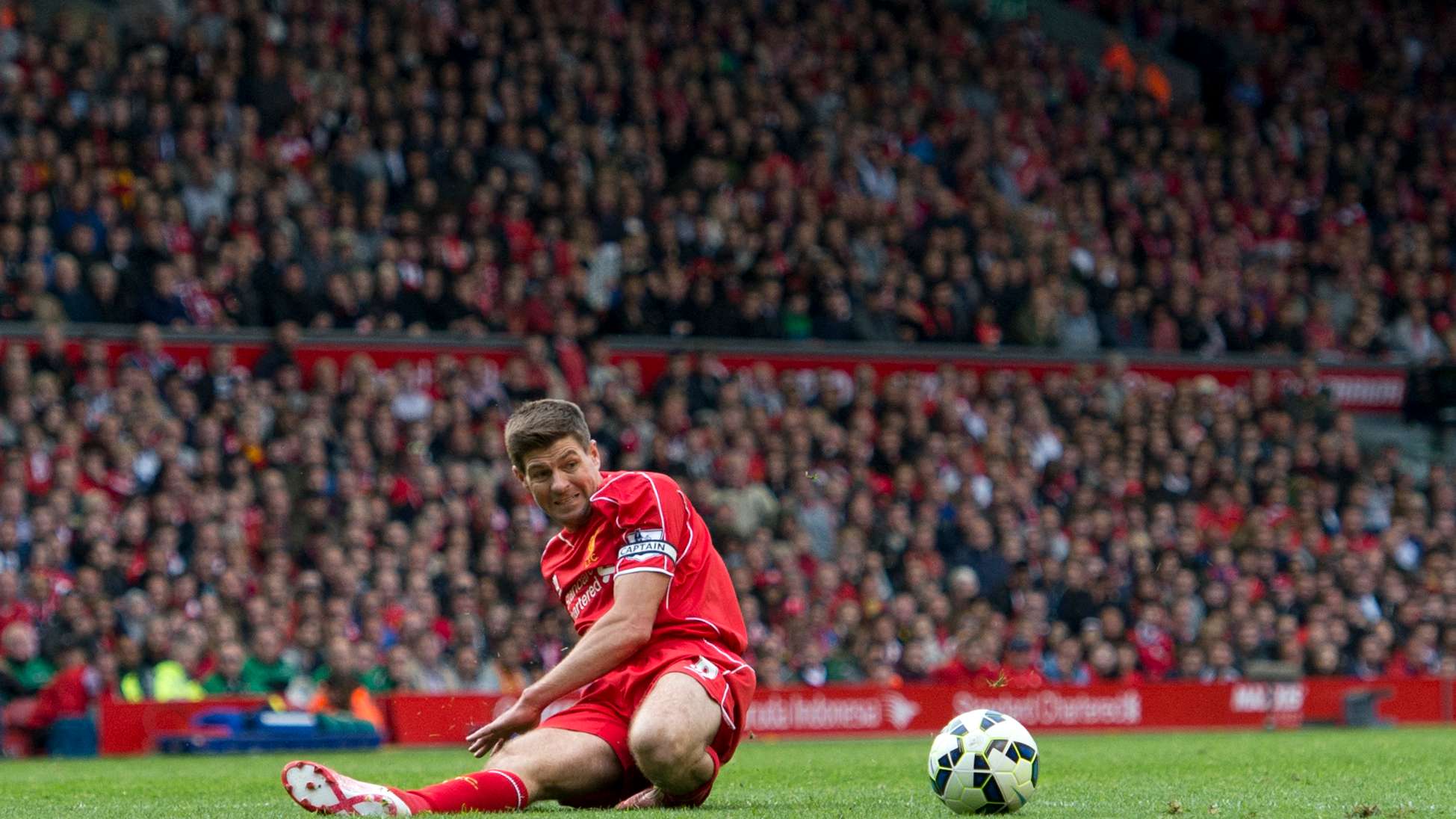 It is time for Gerrard to smile: Manchester City threatened with the loss of 9 titles  
