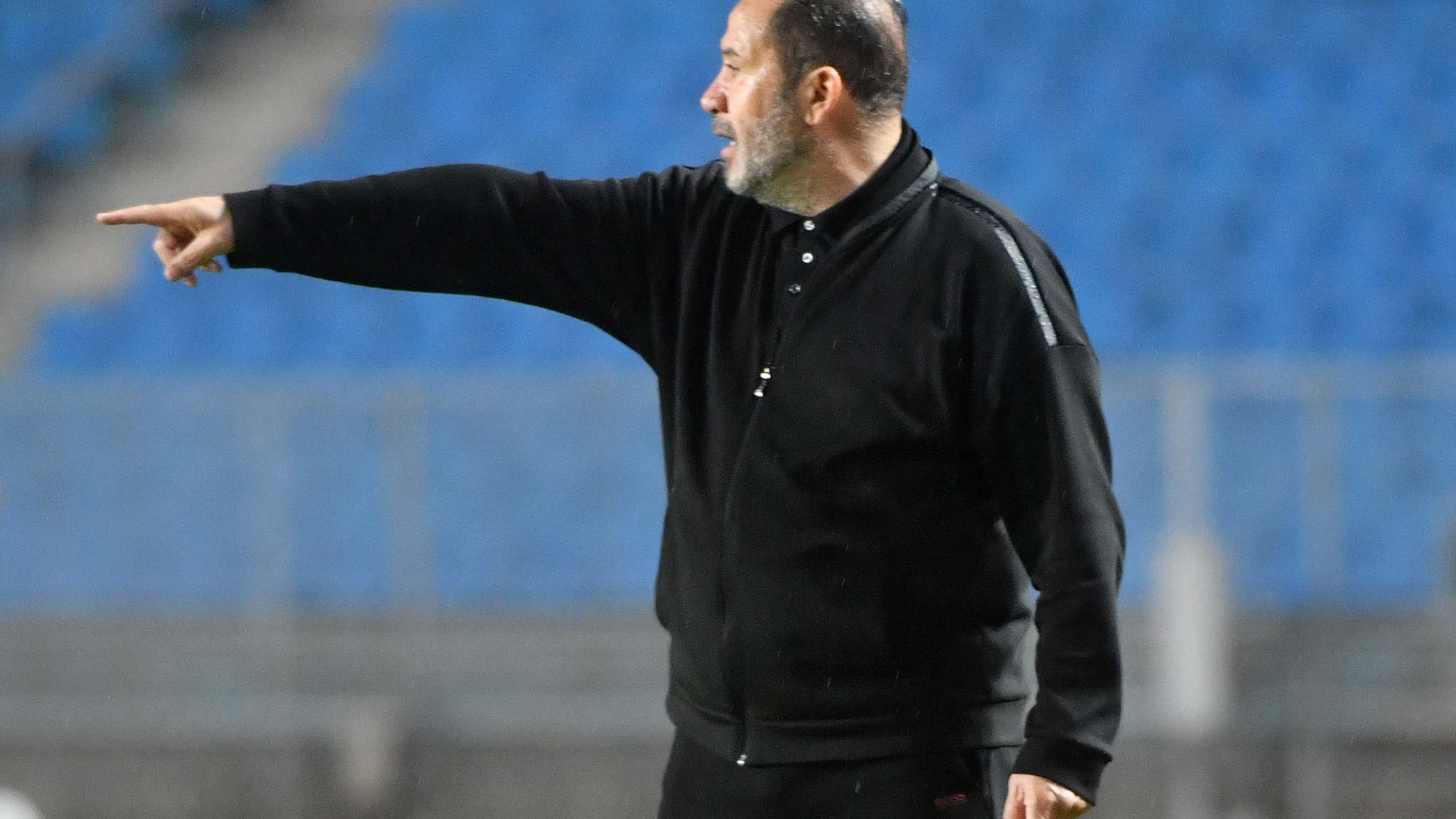 Nabil Maâloul resigns from coaching Algeria's CR Belouizdad  