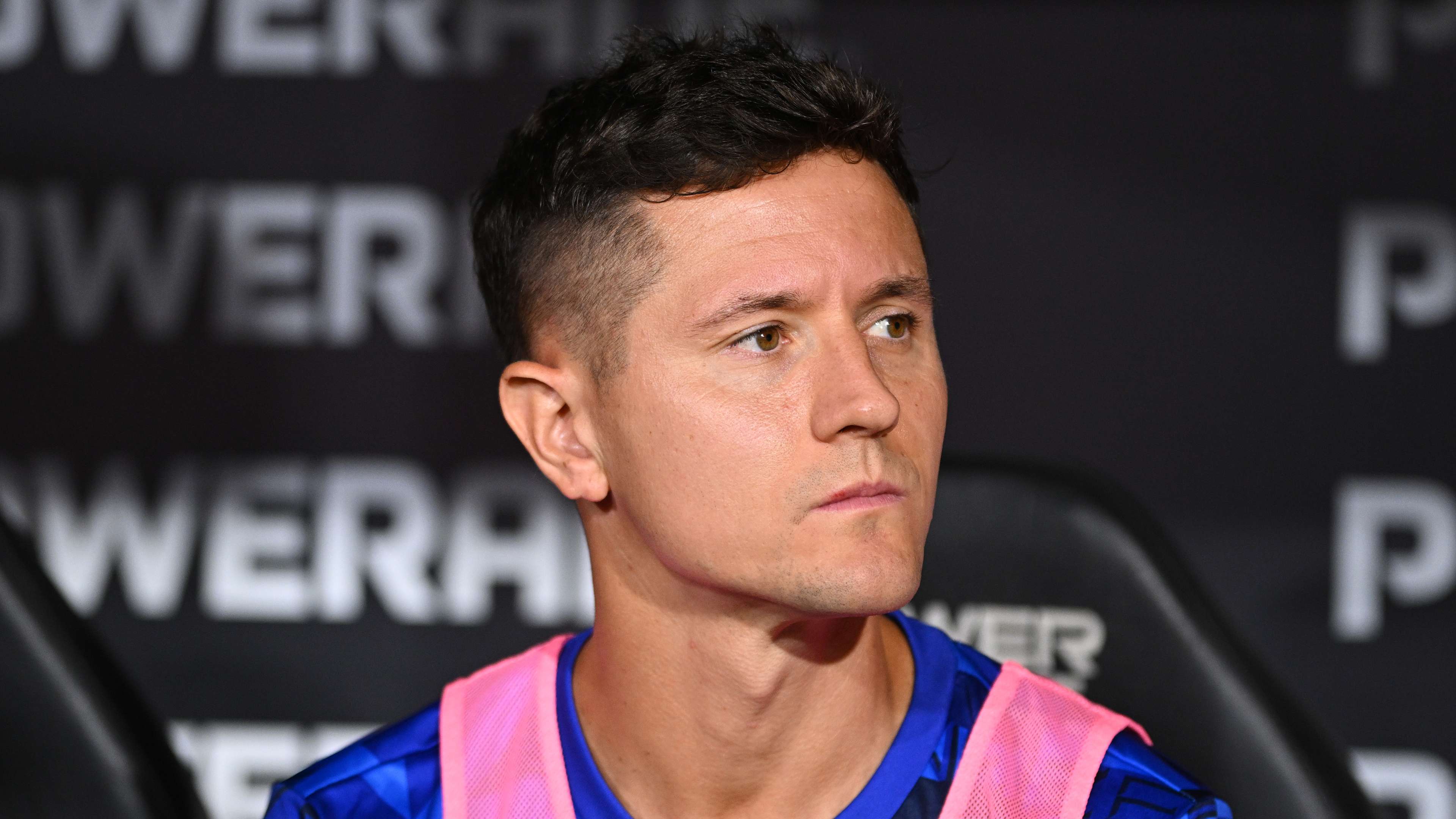 Ex-Man Utd star explains decision to play for free at boyhood club  