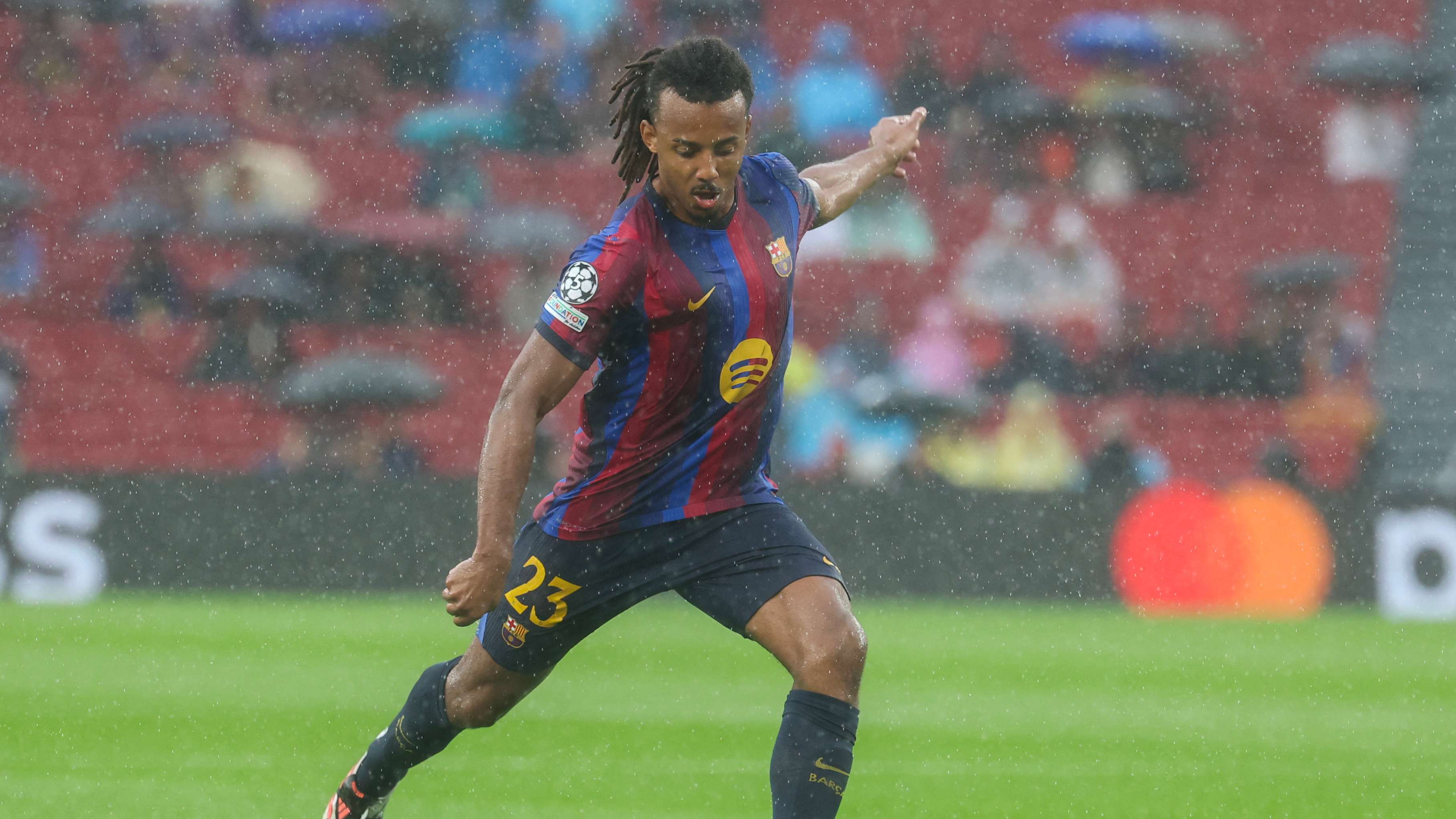 Between the spectre of departure and a French throne: Koundé sparks controversy at Barcelona  