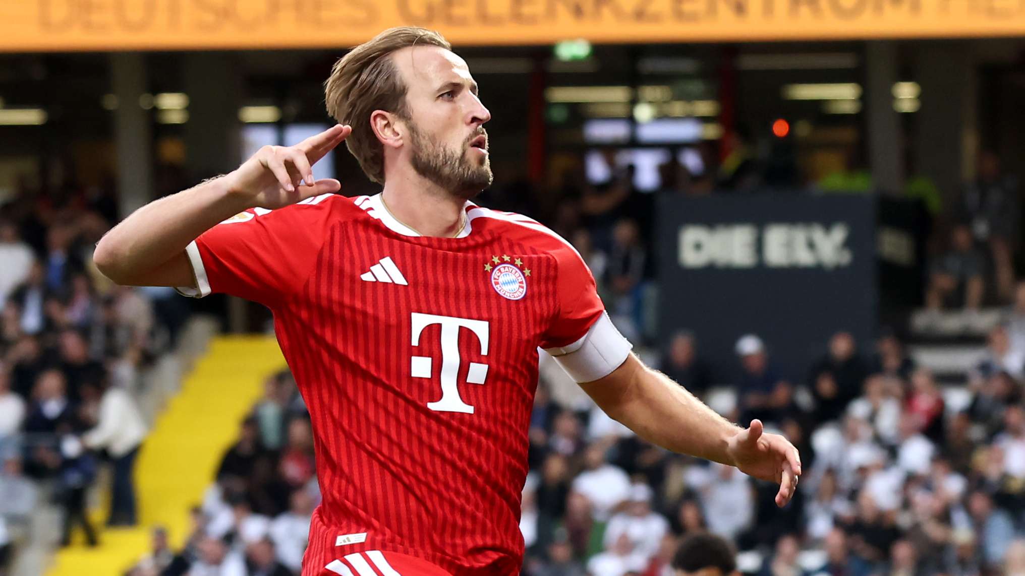 "Never experienced before": Former CR7 coach hails Kane  