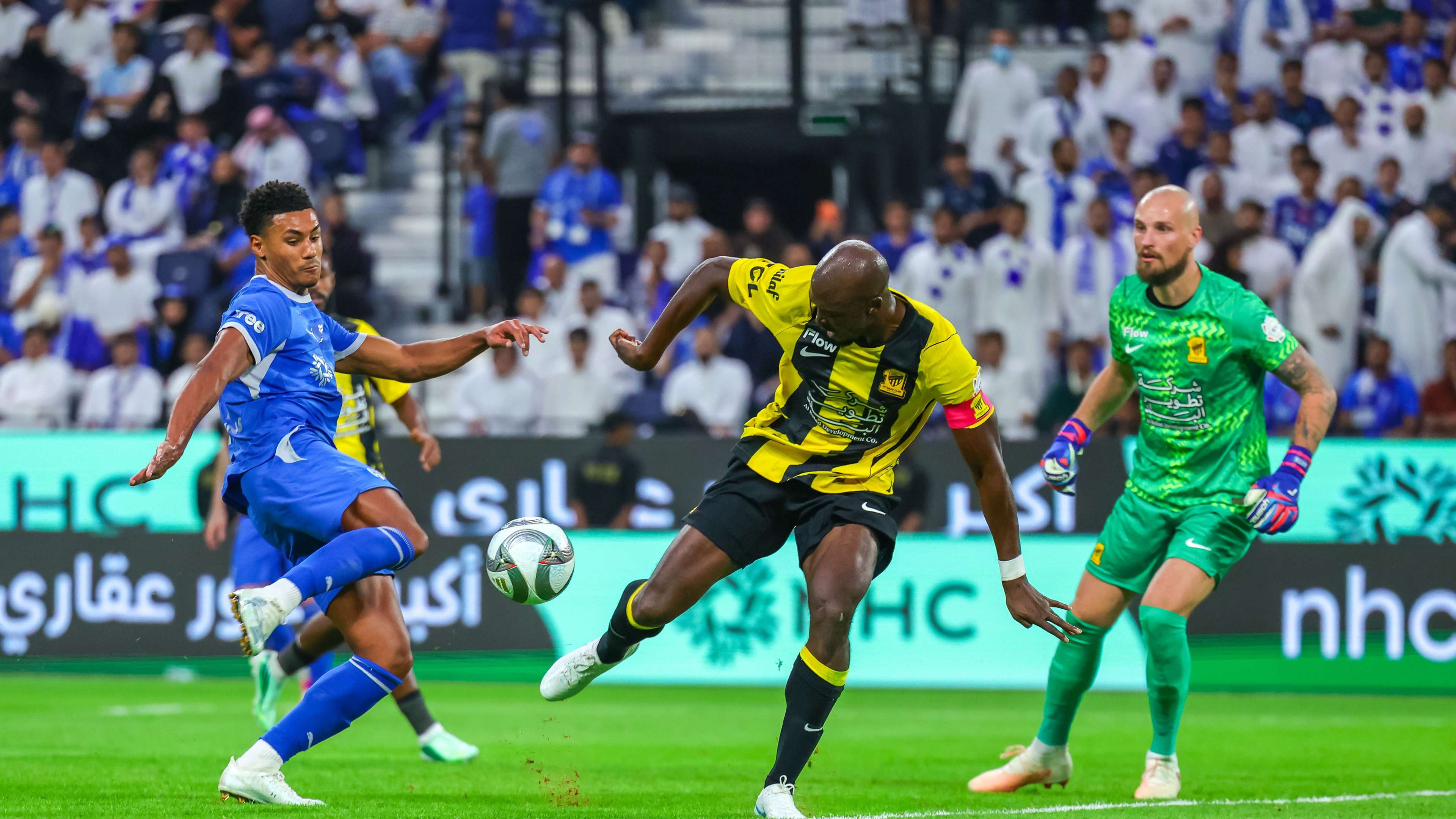 Video: El Clasico lives up to its promise: Al-Hilal inflict Al-Ittihad's first defeat in the Roshn League  