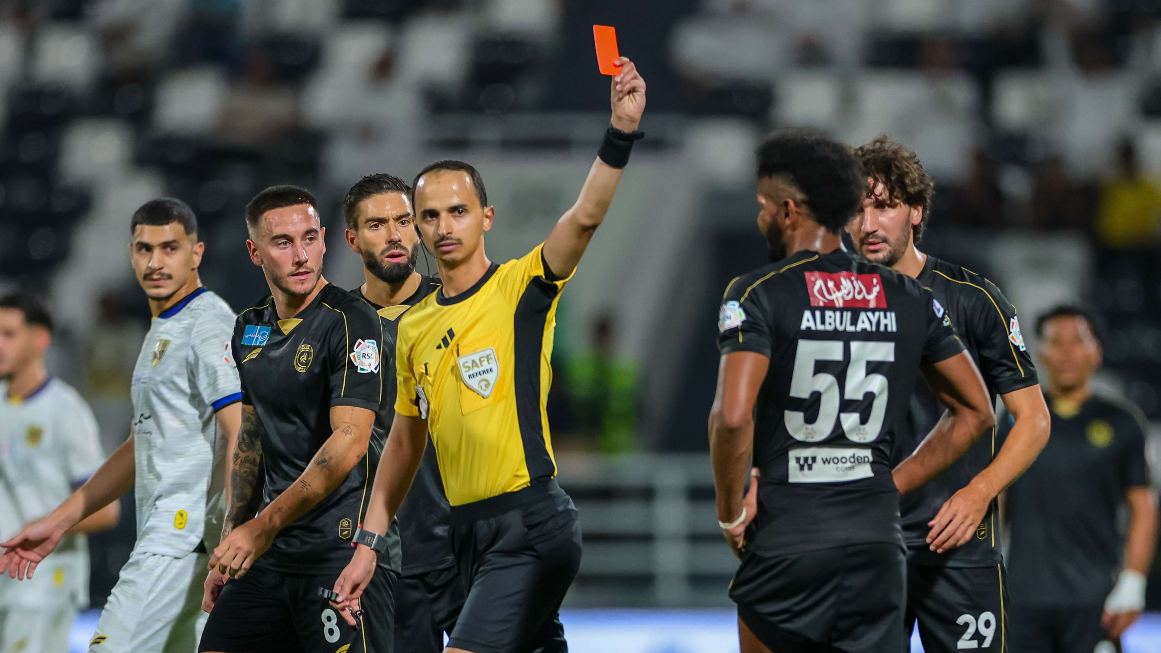 Video: Ali Al-Bulaihi enters Roshn League history with a shock sending-off!  