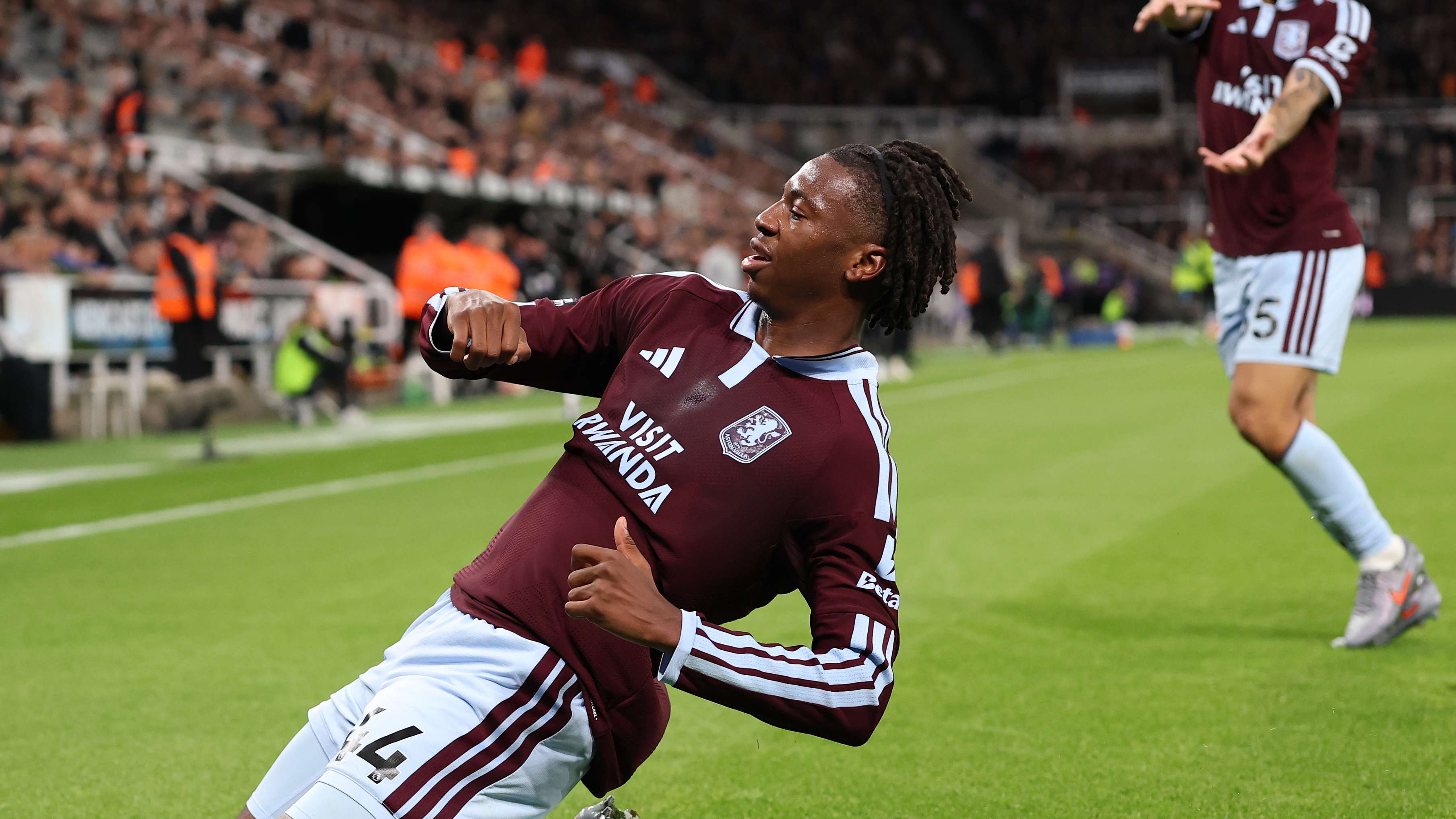 Manzambi decides future amid Liverpool and Barcelona interest  
