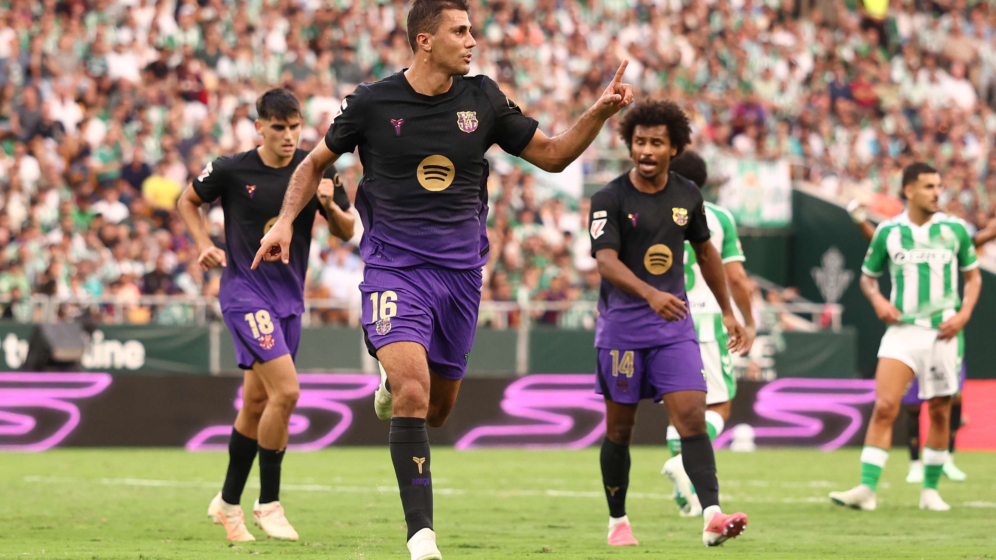 With his first goal: Rodrygo leads Barcelona to shatter their record in the Spanish league  