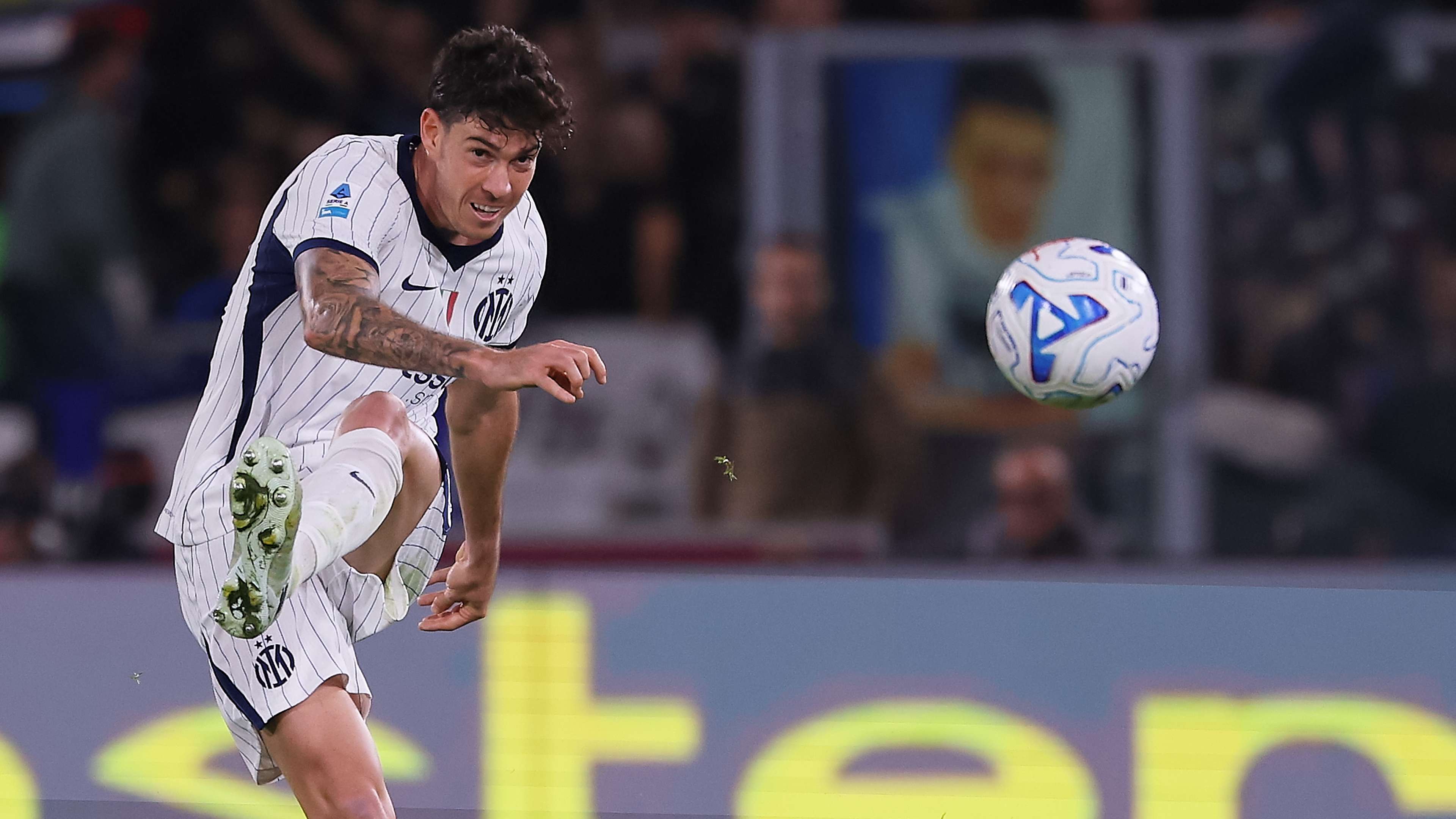 Barcelona return to the hunt for Bastoni: Inter defender sets a condition for the deal  