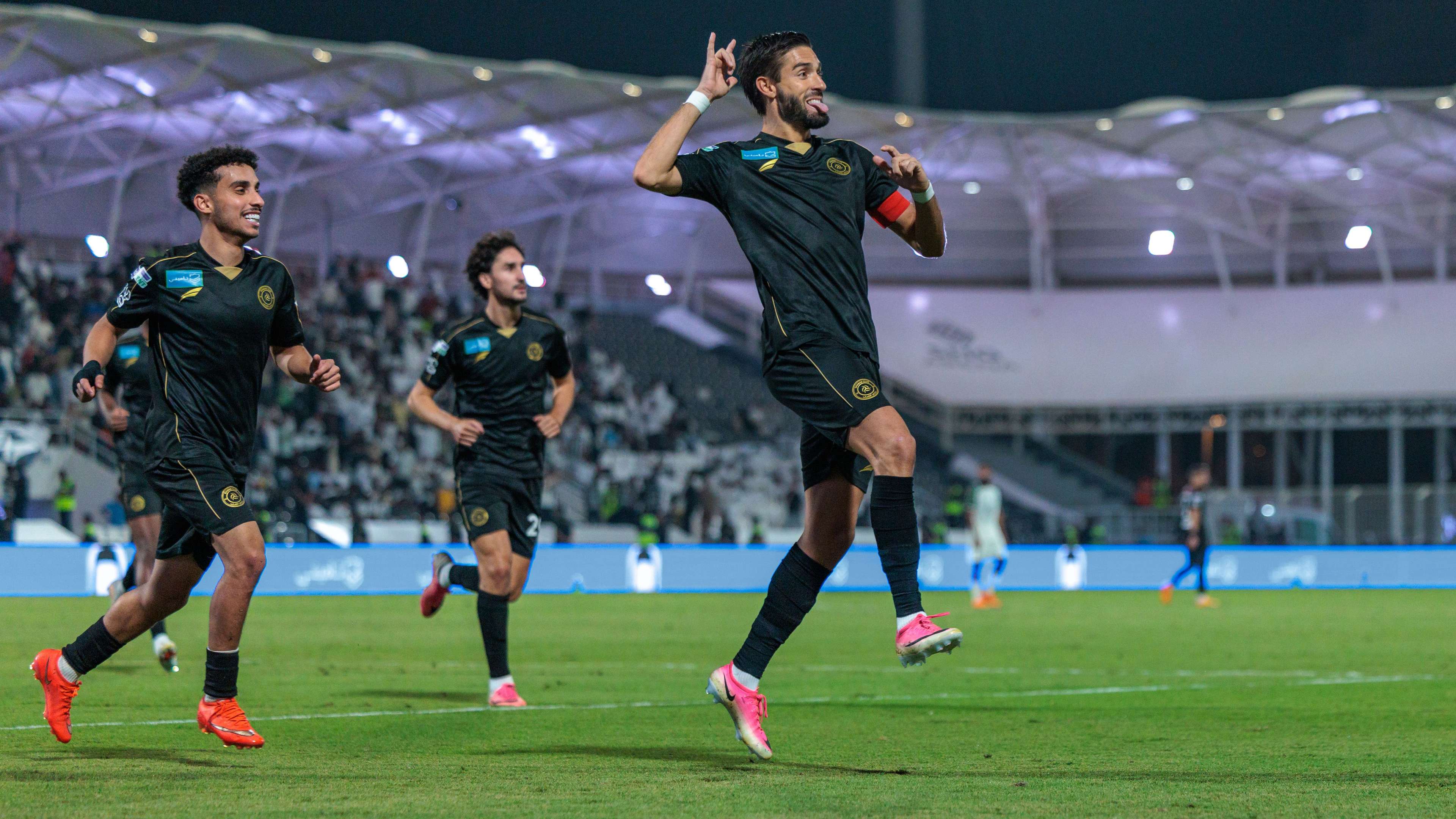 With an exceptional hat-trick: Carrasco crushes Al-Ahly and enters Clasico history  
