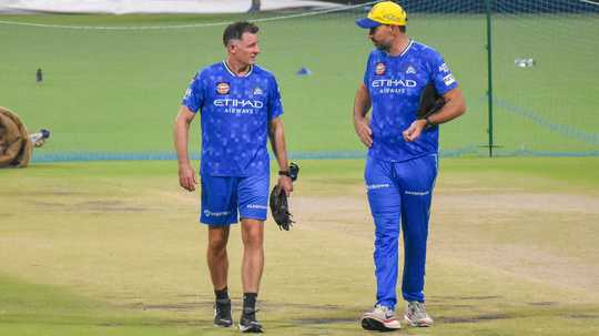 CSK part ways with Mike Hussey; James Foster's future uncertain  